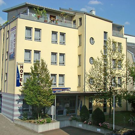 Senator Hotel Francfort-sur-le-Main Extérieur photo