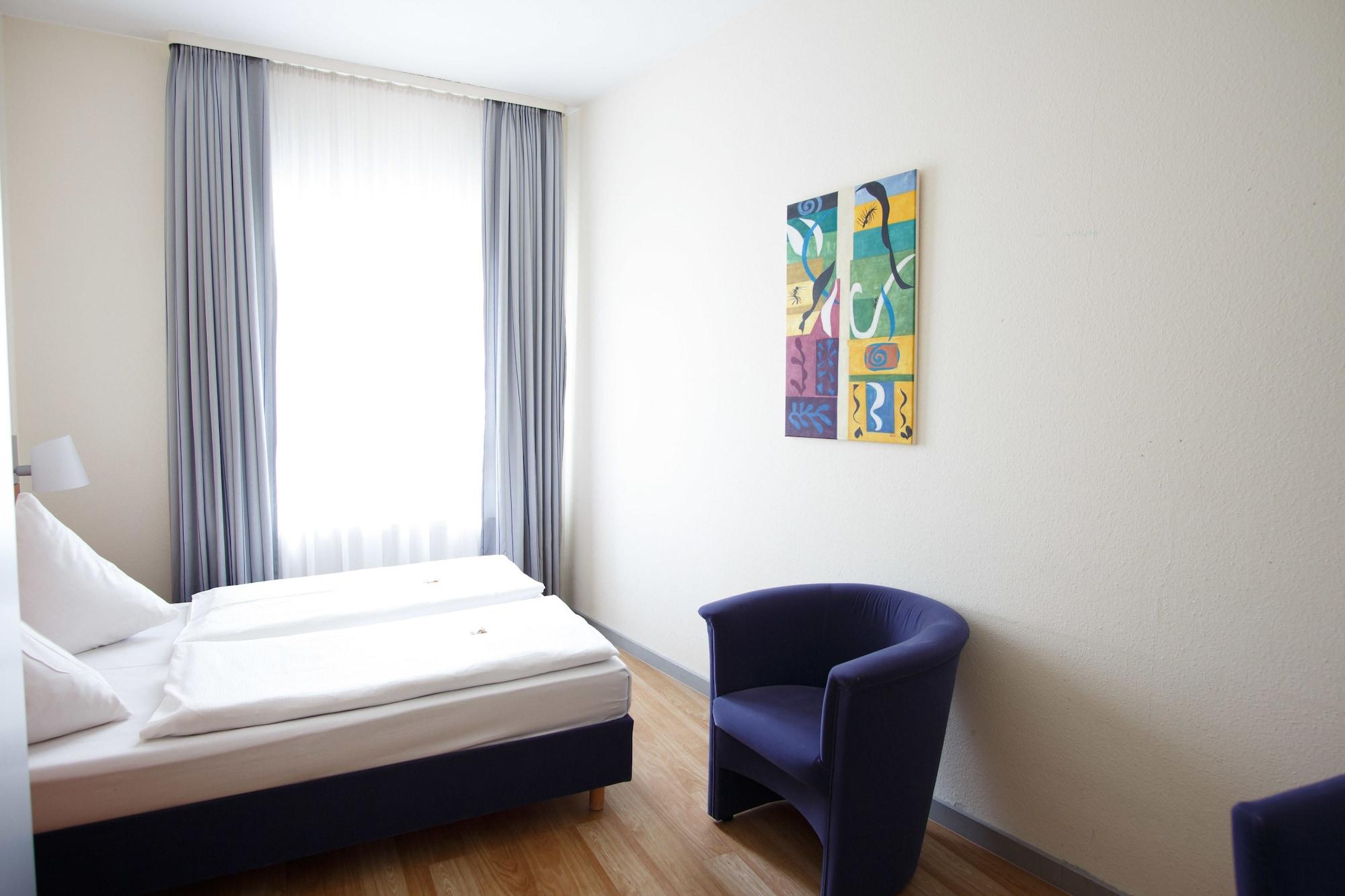 Senator Hotel Francfort-sur-le-Main Extérieur photo