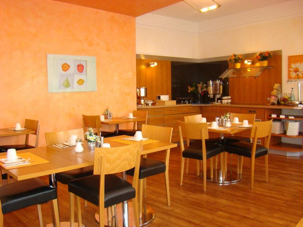 Senator Hotel Francfort-sur-le-Main Extérieur photo