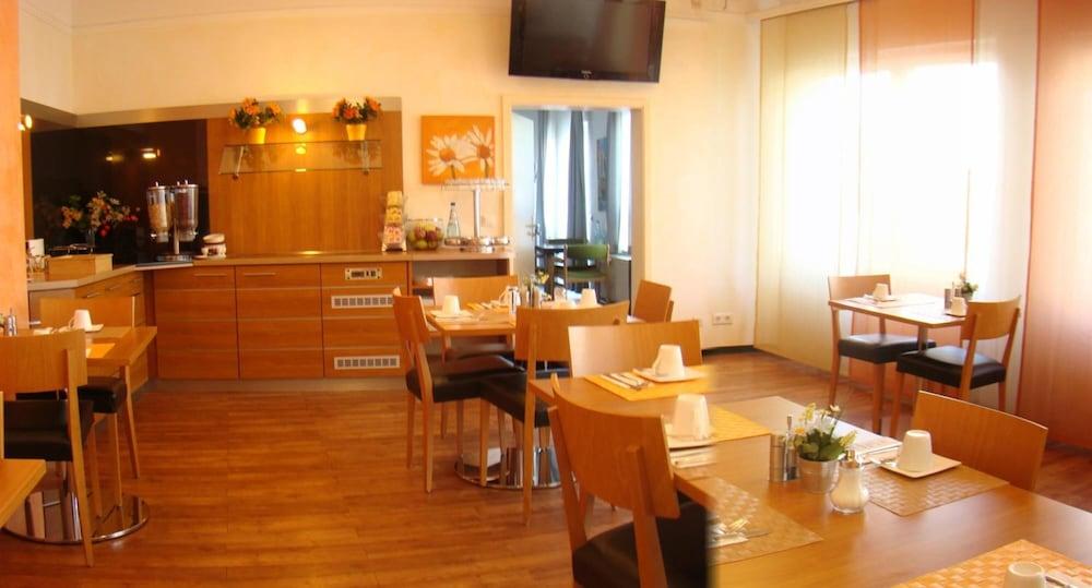 Senator Hotel Francfort-sur-le-Main Extérieur photo