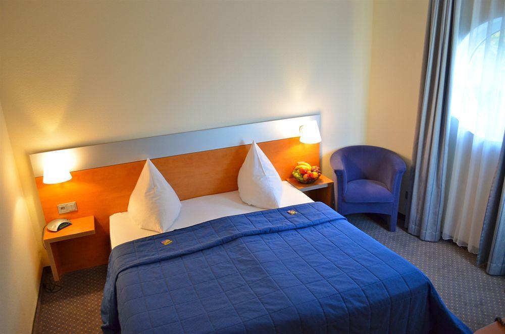 Senator Hotel Francfort-sur-le-Main Extérieur photo