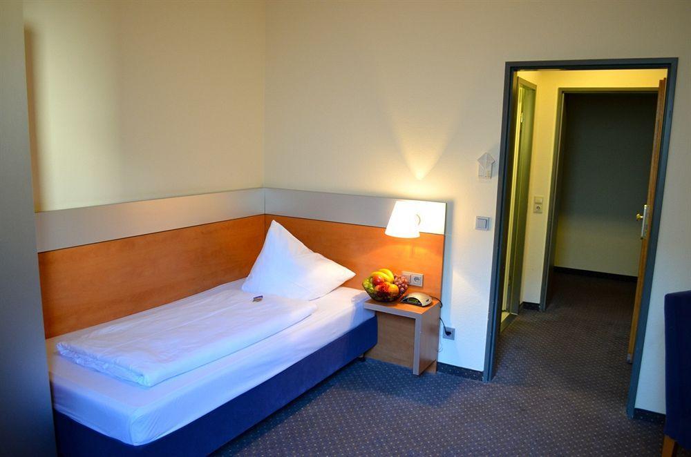 Senator Hotel Francfort-sur-le-Main Extérieur photo