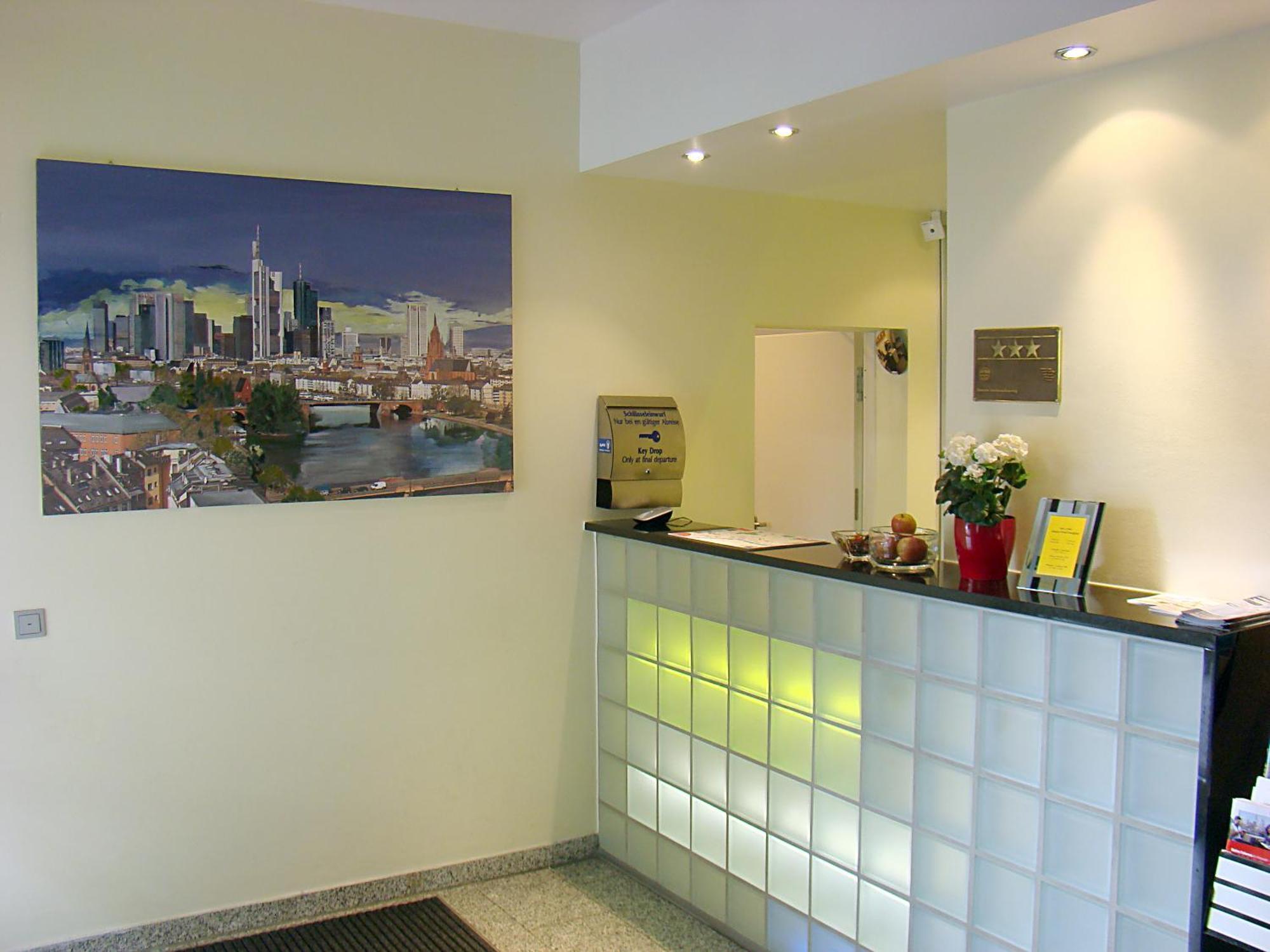 Senator Hotel Francfort-sur-le-Main Extérieur photo